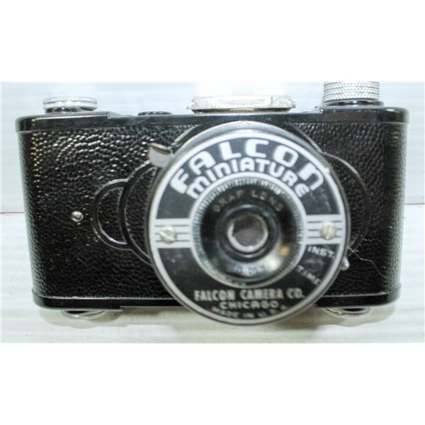 VINTAGE 40'S FALCON MINIATURE CAMERA