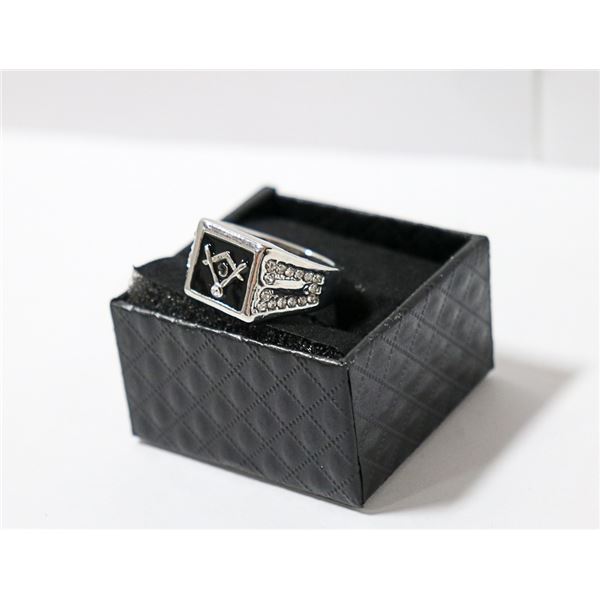 MENS MASONIC RING SIZE 11