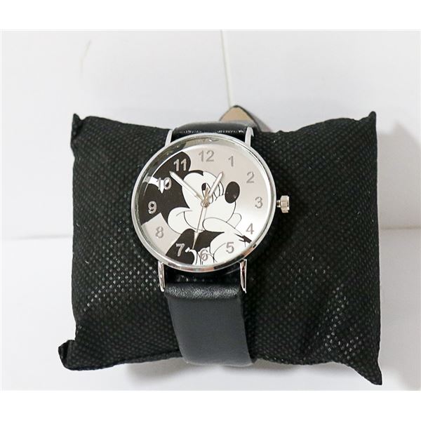 NEW MICKEY MOUSE QUARTZ MOVEMENT WATCH