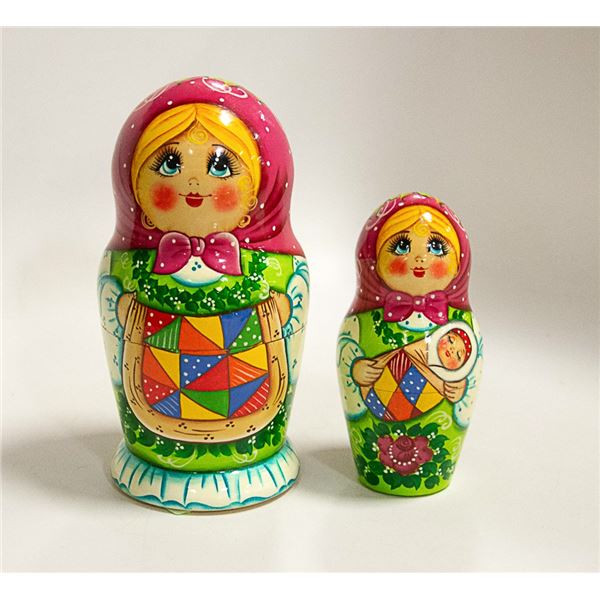 HAND PAINTED RUSSIAN MATRIOSHKA NESTING DOLLS