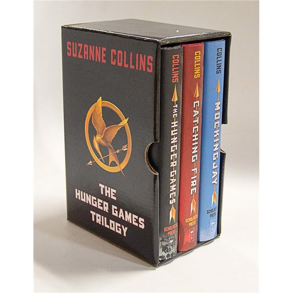 THE HUNGER GAMES TRIOLOGY COLLECTORS EDITION