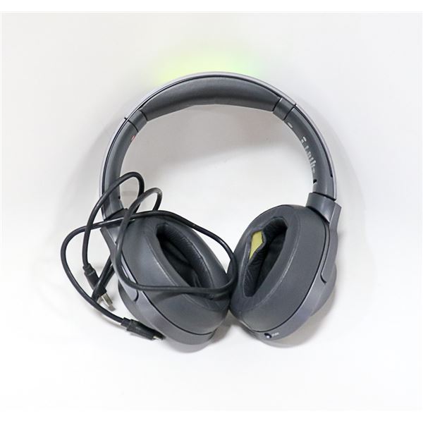 SONY WH900N NOISE CANCELLING BLUETOOTH HEADPHONES