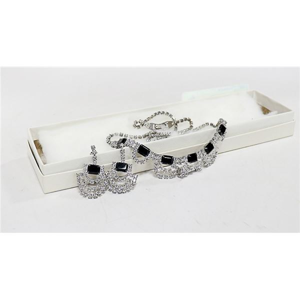 EARRING + NECKLACE SET - BLACK + WHITE CUBIC