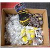 Image 1 : FLAT LOT OF SANDING WHEELS, JIGSAW BLADES + MORE