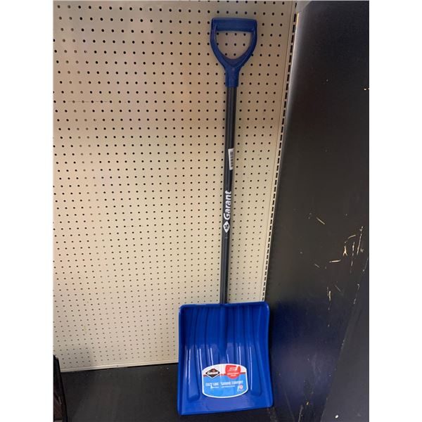 Garant Snow Shovel