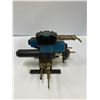 Image 12 : Lot Of (4) Vickers Valves