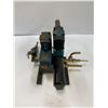 Image 15 : Lot Of (4) Vickers Valves