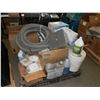 Image 1 : Pallet Of Cleaning Supplies