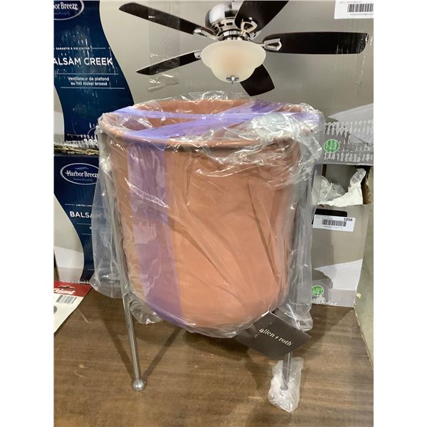 Allen Roth Planter w/ Stand (9.5in x 9.5in x 15in)