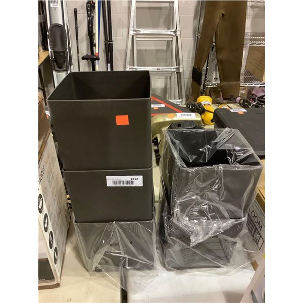 Artevasi Black Square Plastic Pots (17cm) Lot of 5