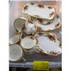 Image 1 : ASST. ROYAL ALBERT OLD COUNTRY ROSE CHINA, 21 PIECES