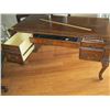 Image 2 : EXECUTIVE CARVED DESK