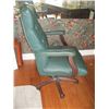 Image 2 : EXECUTIVE DESK CHAIR
