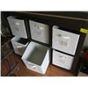 Image 2 : 6 BASKET CUBBY HOLE SHELF UNIT