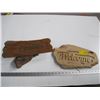 Image 1 : CARVED WELCOME SIGN & CASHIER SIGN