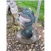 Image 2 : 2 WOOD CARVED GARDEN FROGS