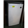 Image 1 : IGLOO SMALL WHITE FRIDGE