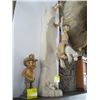 Image 2 : 2 COWBOY FIGURINES