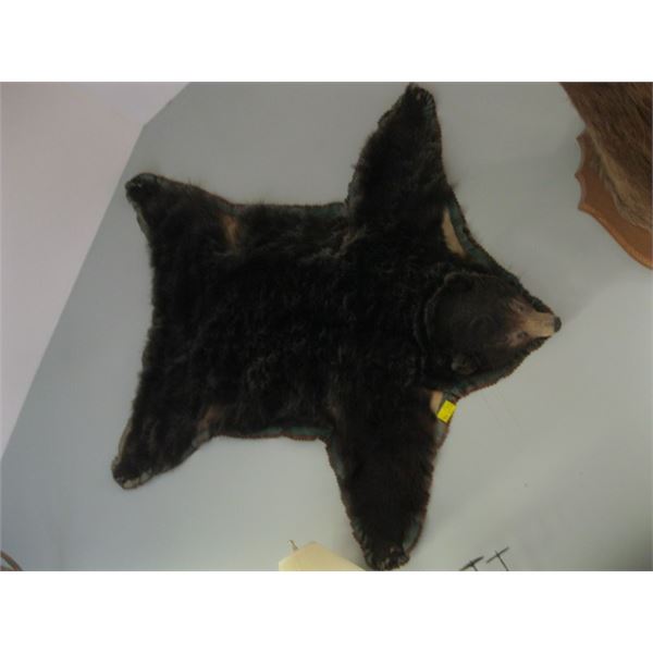 BLACK BEAR RUG WITH HEAD BOUND