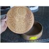 Image 2 : CARVED ROUND LIDDED BOX