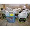 Image 1 : 8 CONTAINERS OF WINDOW WASHER FLUID