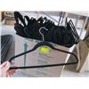 Image 1 : ASST. HANGERS