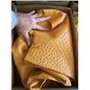 Image 2 : ORANGE OSTRICH HIDES & PIECES