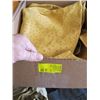 Image 1 : YELLOW OSTRICH HIDES