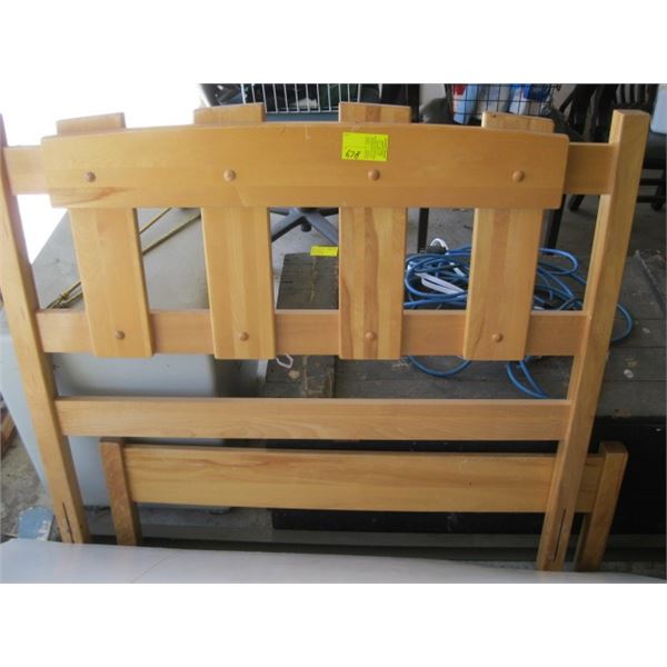 SINGLE WOODEN HEADBOARD & FOOTBOARD WITH RAILS