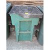 Image 1 : LIDDED 2 WHEEL GARBAGE CAN