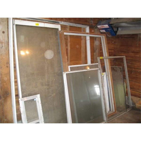 LG. LOT OF ALUMINUM FRAMED WINDOWS & SLIDING PATIO DOOR