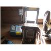Image 1 : MAKITA RADIO & MAKITA BATTERY CHARGER