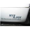 Image 2 : MYLOCK SERGER