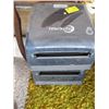 Image 1 : 2 TOUCHLESS PAPER TOWEL DISPENSERS
