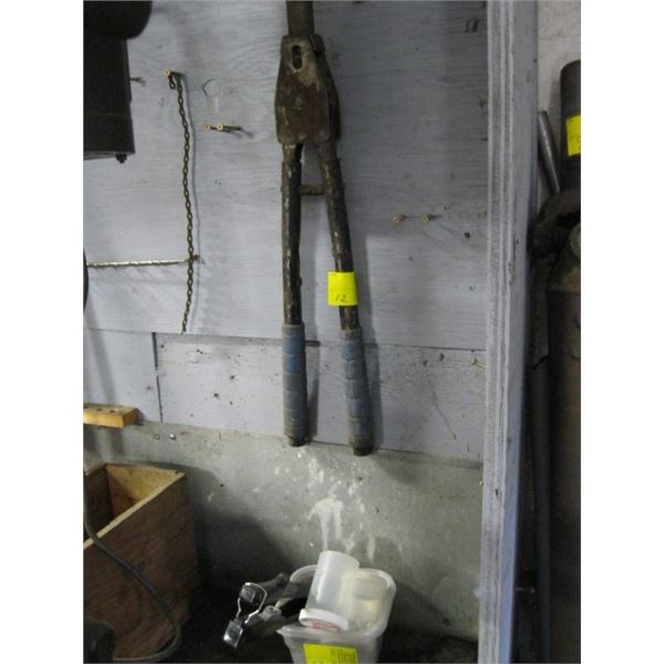 2 HAND POP RIVET GUNS & RIVETS