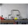 Image 1 : GRABBER & A BATHTUB BAR