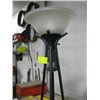 Image 3 : PAIR OF STAND UP LAMPS, MISSING 1 PIECE OF GLASS