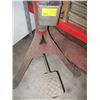 Image 2 : FOOT RIVETING TOOL WITH ASST. DIES