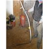 Image 1 : ALUMINUM HANDLED SCYTHE