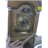 Image 2 : GRANDMOTHER CLOCK, BROKEN FRONT FACE DOOR