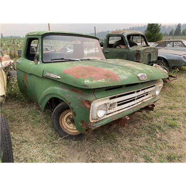 1961 Ford F-100 - no box, was long box, shortened chassis, 9'' rear end