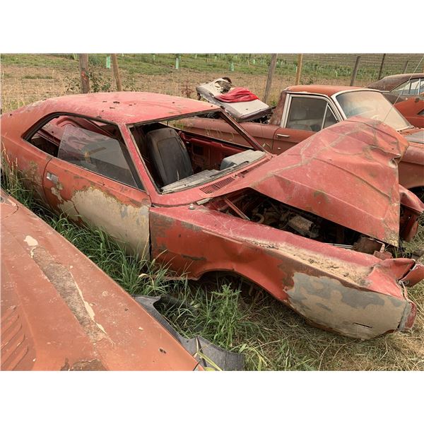 1968 AMC Javelin - parts car, bucket seats, has pedal setup w/ clutch