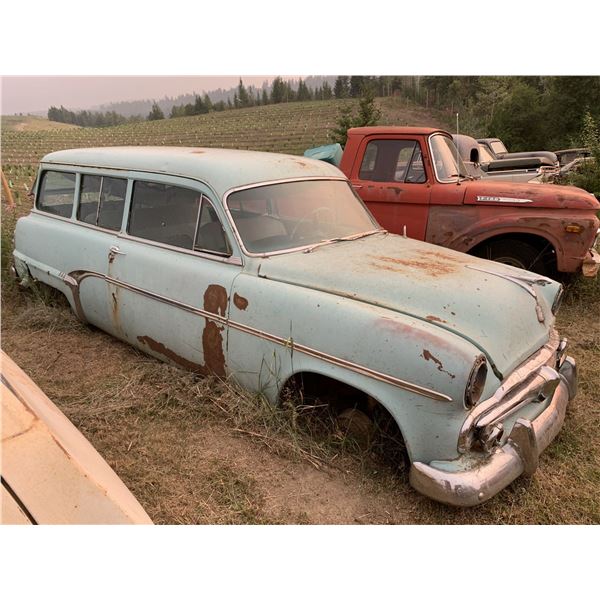 1952 Dodge Wagon/Suburban - 2 dr Wagon, mostly complete