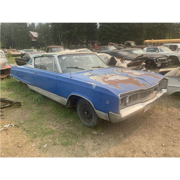 1968 Dodge Monaco 500 - buckets, console, 383, runs, canadian model