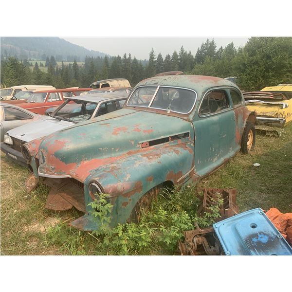 1940 (?) Cadillac - cool yard art