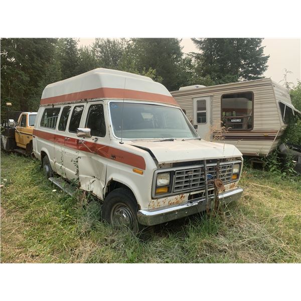 80s Ford Van - may run