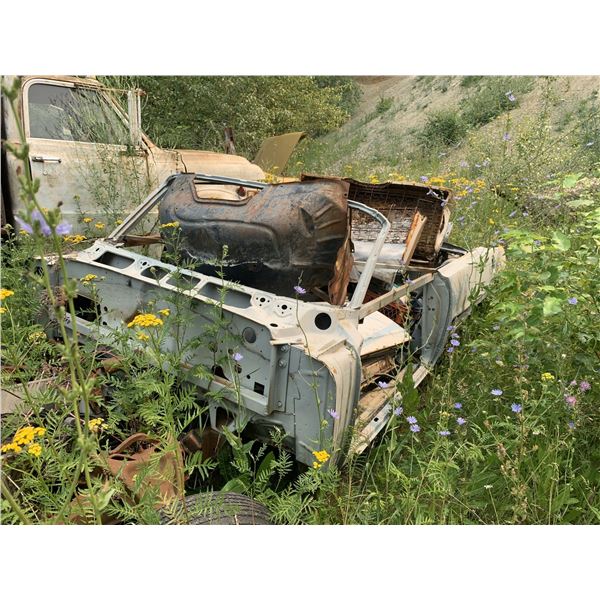 1964 Pontiac Parisienne Convertible - project, parts/doors are inside car