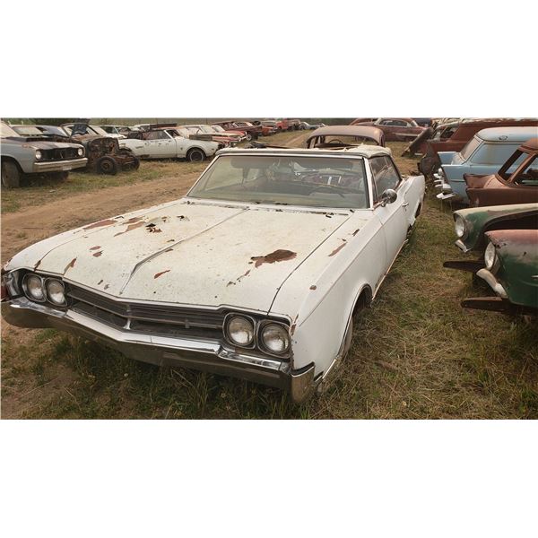 1966/7 Oldsmobile Cutlass Convertible - parts or restore