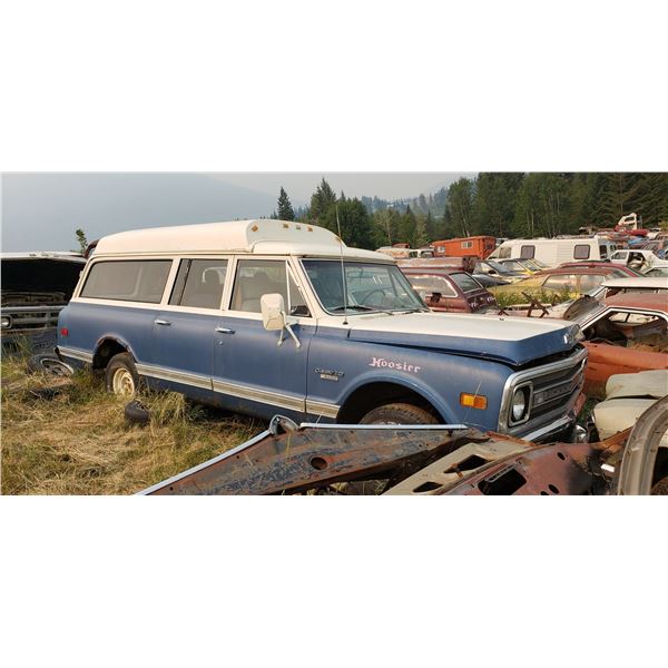 1968 Chevy Suburban - was ambulance, no motor