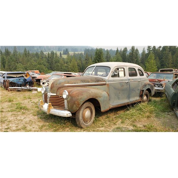 1942 Pontiac - exellent body, 4dr